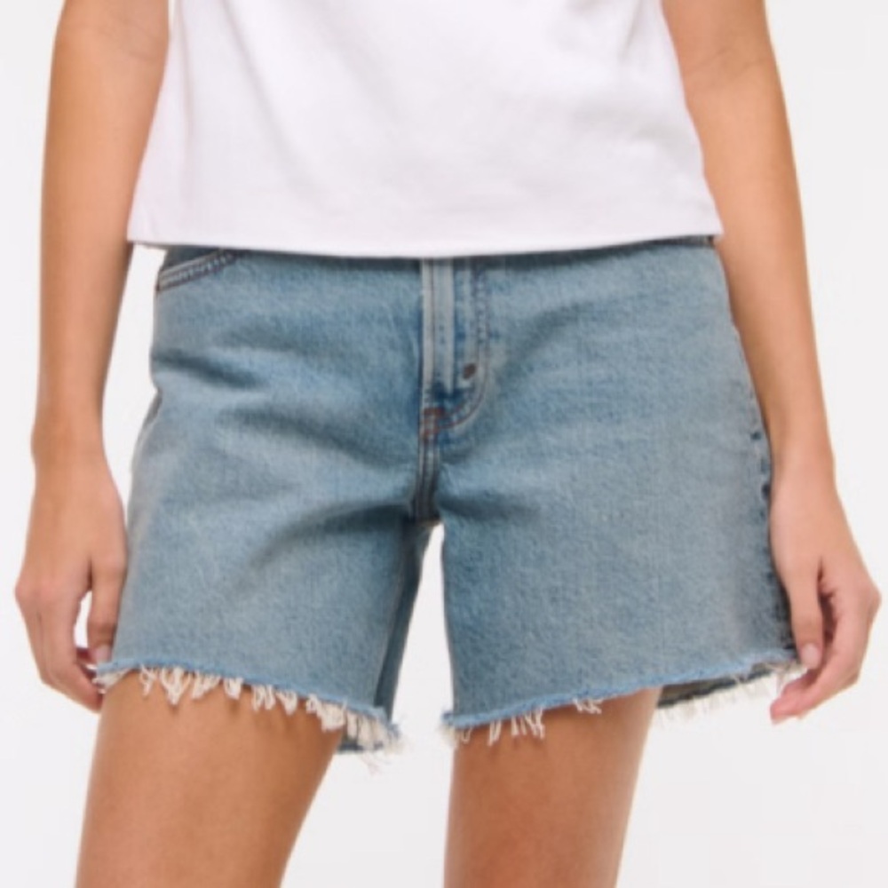 Abercrombie & Fitch Curve Love High Rise Short